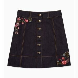 𝅺KATE Spade Broome Street embroidered skirt sz. 0